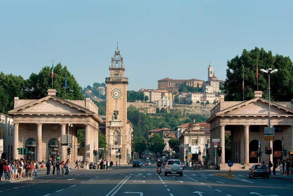 Elegant Apartment In Bergamo Center المظهر الخارجي الصورة